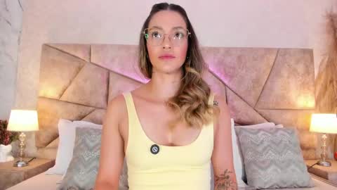 Snapshot of claradelmar_ chatting on 06/07/26, 09:24 Clara del mar online show from 06/07/26, 09:24