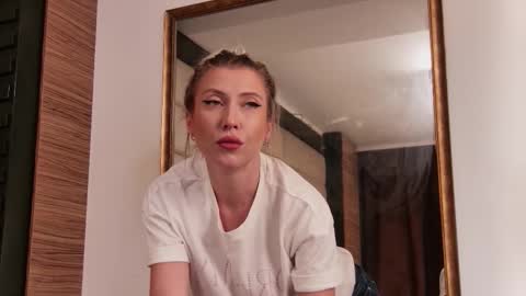 Clara online show from 09/11/25, 03:50