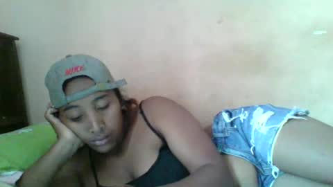 Clarah0123 online show from 10/17/25, 08:06