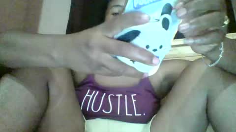 Snapshot of clarah0123 chatting on 11/03/25, 07:15 Clarah0123 online show from 11/03/25, 07:15