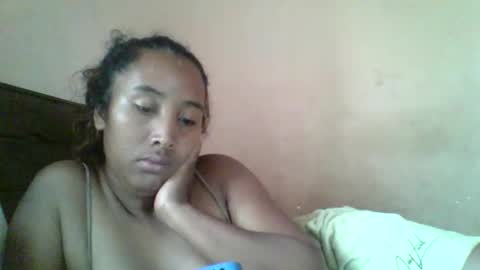 Snapshot of clarah0123 chatting on 11/29/25, 11:24 Clarah0123 online show from 11/29/25, 11:24