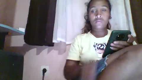 Snapshot of clarah0123 chatting on 12/01/25, 08:36 Clarah0123 online show from 12/01/25, 08:36