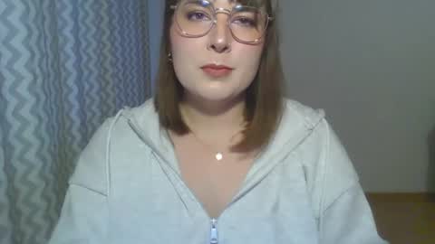 Snapshot of claralovely chatting on 06/11/26, 06:50 Clara online show from 06/11/26, 06:50