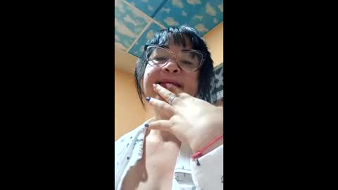 Snapshot of clarastone486141 chatting on 05/15/26, 05:47 clarastone486141 online show from 05/15/26, 05:47