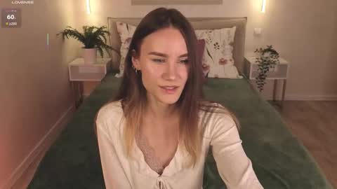 Claire online show from 09/19/25, 01:23