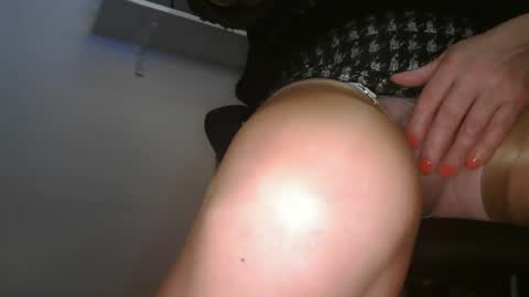 clare nylons online show from 11/28/25, 02:53