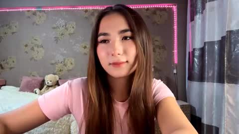 Yuna online show from 11/23/25, 08:14