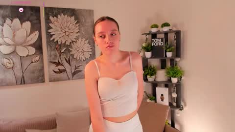 Lora online show from 02/28/26, 01:39