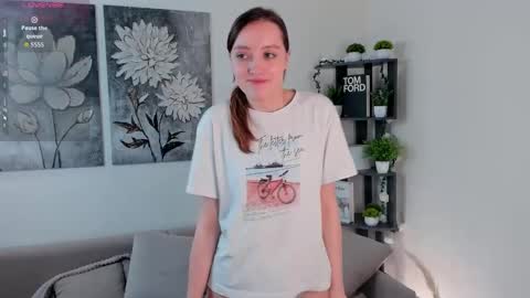 Lora online show from 03/11/26, 03:23