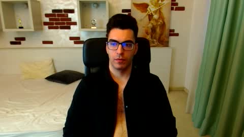 Snapshot of clarkslade chatting on 10/08/25, 06:11 ClarkSlade online show from 10/08/25, 06:11