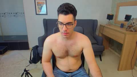 Snapshot of clarkslade chatting on 10/09/25, 06:11 ClarkSlade online show from 10/09/25, 06:11