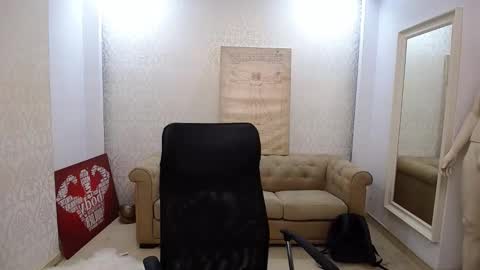 Snapshot of clarkslade chatting on 10/14/25, 10:05 ClarkSlade online show from 10/14/25, 10:05