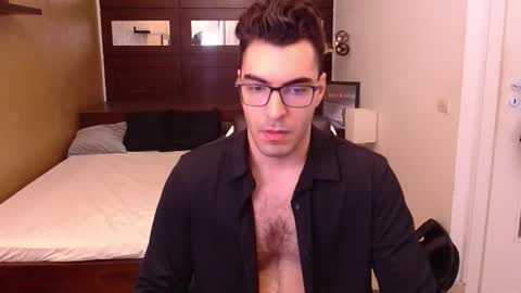 Snapshot of clarkslade chatting on 10/15/25, 10:04 ClarkSlade online show from 10/15/25, 10:04