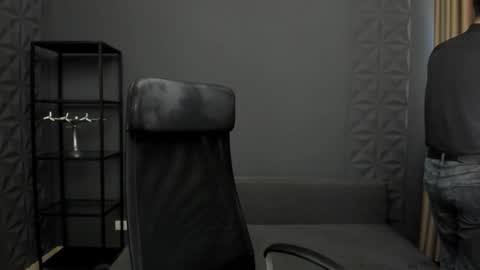 Snapshot of clarkslade chatting on 10/17/25, 10:29 ClarkSlade online show from 10/17/25, 10:29