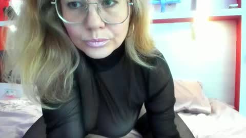 Snapshot of classylady666 chatting on 06/10/26, 12:37 Valery online show from 06/10/26, 12:37