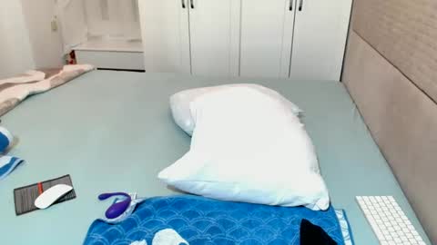 Snapshot of claudiacoxxx chatting on 01/14/25, 11:27 claudiacoxxx online show from 01/14/25, 11:27