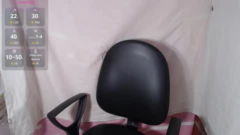 Snapshot of clawdeen_gh chatting on 10/17/25, 01:46 clawdeen_gh online show from 10/17/25, 01:46