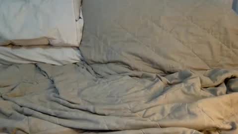 Anon online show from 12/15/25, 04:33