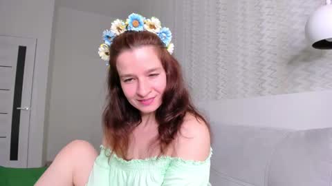 Snapshot of clearangel chatting on 03/10/25, 05:18 clearangel online show from 03/10/25, 05:18