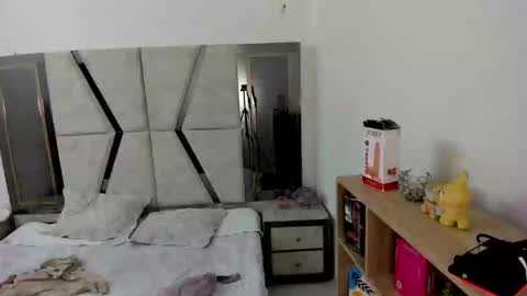 Cleo Adams online show from 09/13/25, 04:01