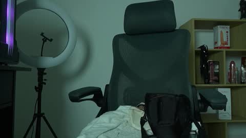 Cleo Adams online show from 12/02/25, 04:51