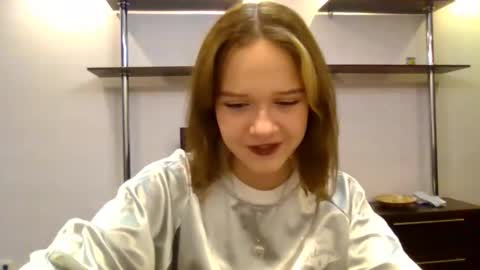clementinaaures online show from 11/05/25, 01:33