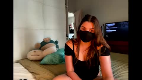Snapshot of clementine75009 chatting on 05/08/26, 02:55 clementine75009 online show from 05/08/26, 02:55