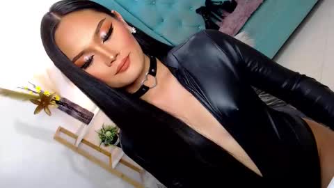 Cleo online show from 11/20/25, 12:22