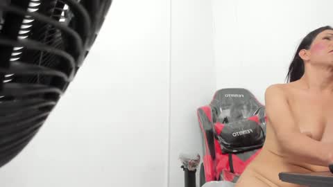          online show from 02/04/25, 03:04