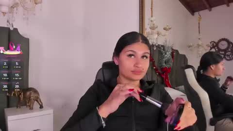 Snapshot of cleopatraa1 chatting on 12/17/25, 06:47 Cleopatra online show from 12/17/25, 06:47