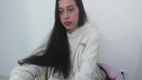 cleo y maikol online show from 09/24/25, 03:21