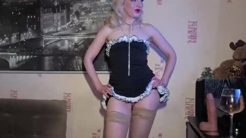 Snapshot of clever_sexy chatting on 02/22/26, 06:06 Clever Sexy online show from 02/22/26, 06:06