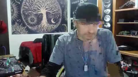 chad online show from 12/22/25, 05:15