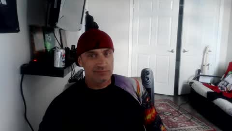 Snapshot of clintwood12 chatting on 06/19/26, 08:34 chad online show from 06/19/26, 08:34