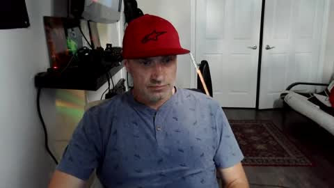 Snapshot of clintwood12 chatting on 06/20/26, 06:33 chad online show from 06/20/26, 06:33