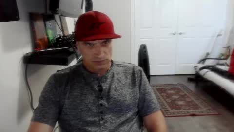 Snapshot of clintwood12 chatting on 06/21/26, 01:46 chad online show from 06/21/26, 01:46