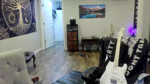 Snapshot of clintwood12 chatting on 07/31/26, 02:22 chad online show from 07/31/26, 02:22
