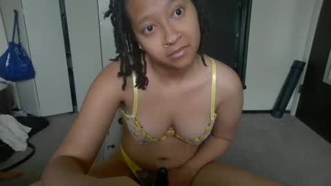 Snapshot of clioenchants chatting on 01/30/25, 07:04 High Queen Clio online show from 01/30/25, 07:04