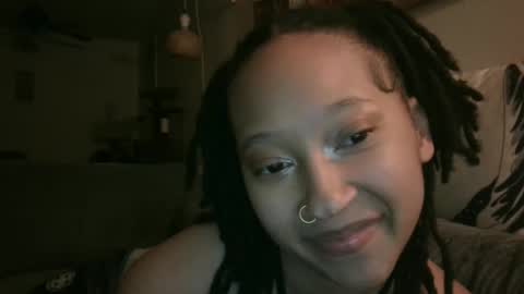 Snapshot of clioenchants chatting on 02/18/25, 03:21 High Queen Clio online show from 02/18/25, 03:21