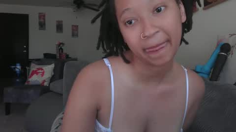 Snapshot of clioenchants chatting on 03/10/25, 06:45 High Queen Clio online show from 03/10/25, 06:45