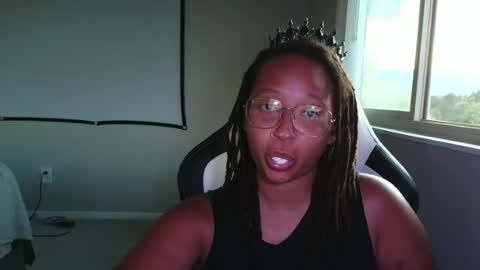 High Queen Clio online show from 07/15/26, 02:06