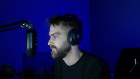 Snapshot of clipsonog chatting on 11/08/25, 08:07 AMA TAKE CHATURBATE OVER LETSGOOOOO started februari 12 2024 online show from 11/08/25, 08:07