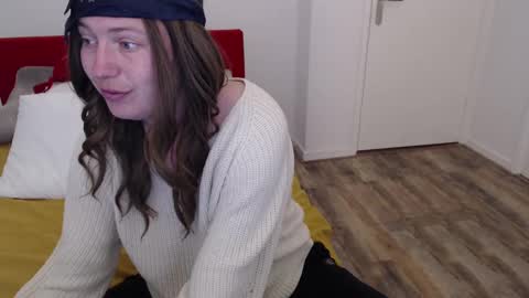 Syl  online show from 02/26/25, 08:48