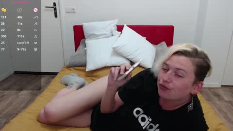 Syl  online show from 02/26/25, 06:11