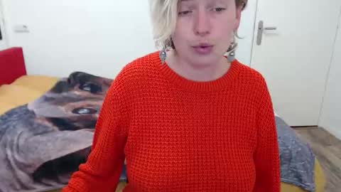 Syl  online show from 11/20/25, 08:03