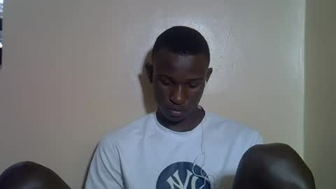 Snapshot of clive_damian chatting on 06/17/26, 03:24 clive_damian online show from 06/17/26, 03:24