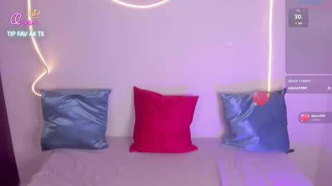 cloe_25 online show from 02/10/26, 10:58