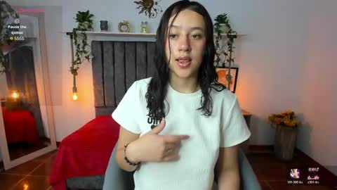 Snapshot of cloe_7 chatting on 05/06/26, 11:48 cloe_7 online show from 05/06/26, 11:48