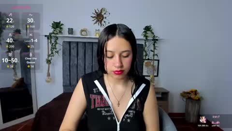Snapshot of cloe_7 chatting on 05/24/26, 11:37 cloe_7 online show from 05/24/26, 11:37