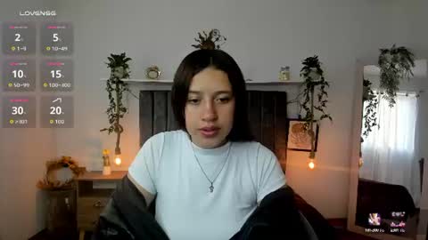 Snapshot of cloe_7 chatting on 06/15/26, 12:40 cloe_7 online show from 06/15/26, 12:40